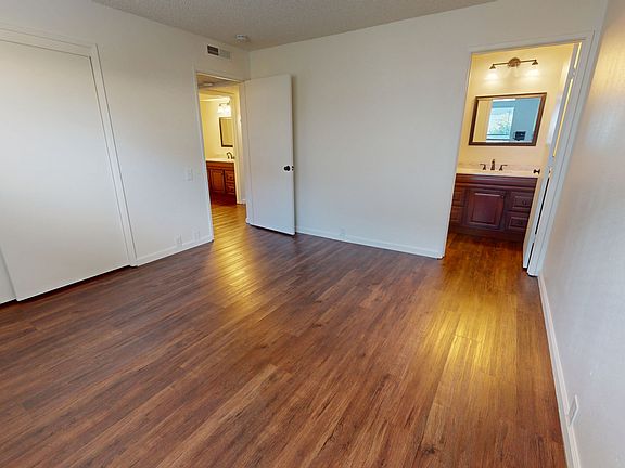 5th image of 905 Lakeside Dr #6