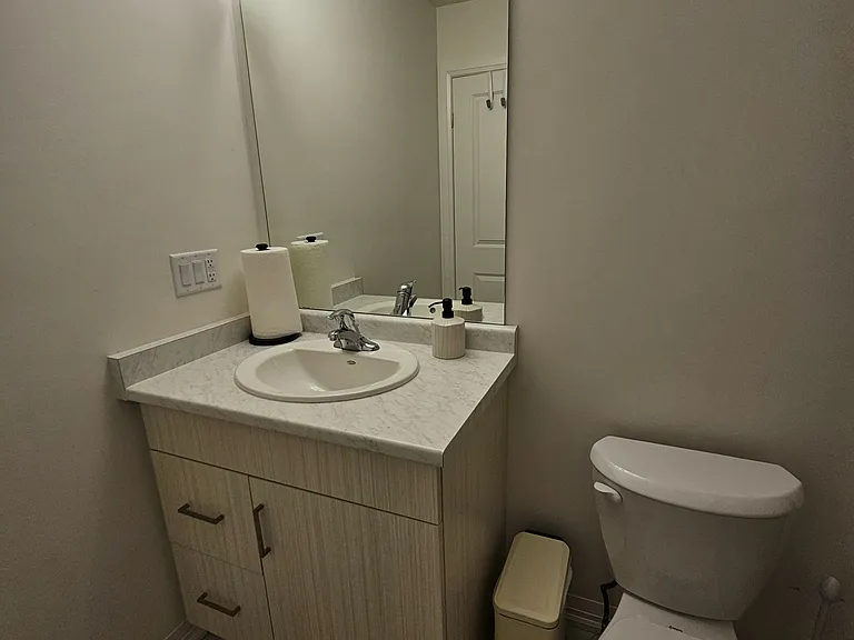 82 Acacia Rd — Photo 28