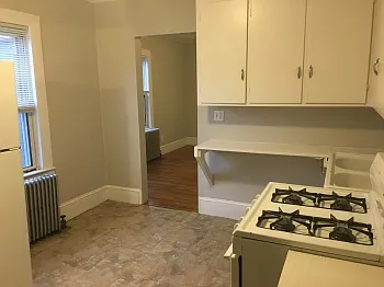 215 Banks St #2 — Photo 2