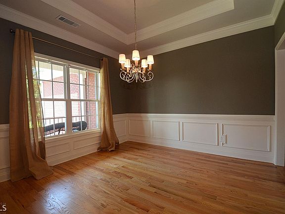 5th image of 4206 Pine Hill Dr