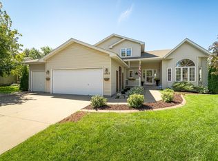 14942 Credit View Dr, Savage, MN 55378