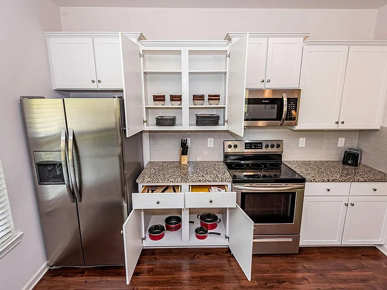 430 Carolyn Ln — Photo 39