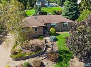 131 Horizon Ter, Hawthorne, NJ 07506