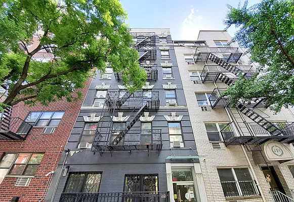 Rented by Brighton Management | media 11