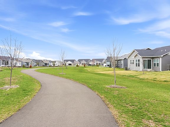 3rd image of 3327 Fulshear Cir
