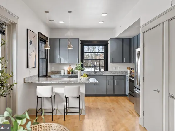 9071 Power House Rd Unit 101, Lorton, VA 22079