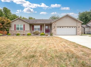 4822 Cedar Spring Dr, Highland, IL 62249