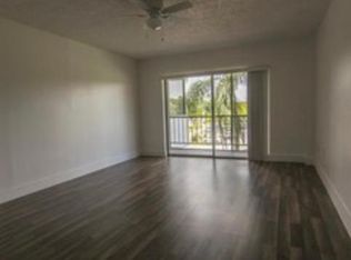 3541 Inverrary Dr APT 103, Lauderhill, FL 33319