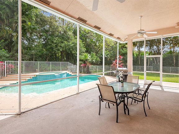 4th image of 6356 NW 82nd Avenue