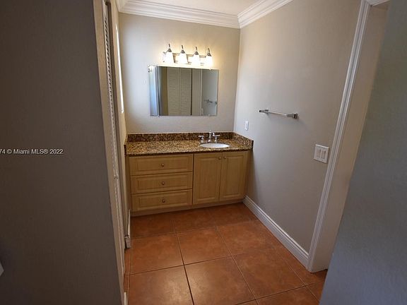 5th image of 3122 Bird Ave #3122