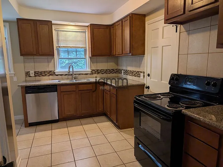 3580 Normandy Rd — Photo 5