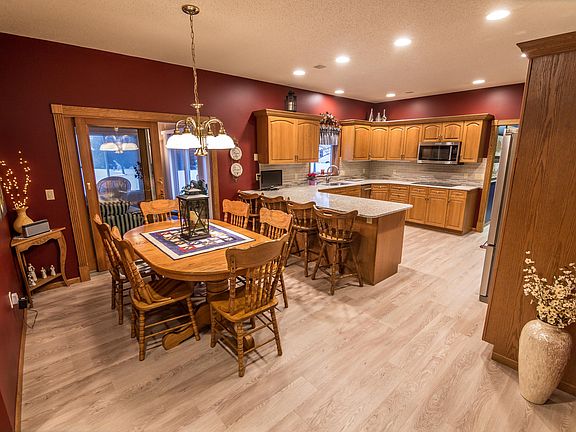 5th image of 3606 Westmoor Blvd