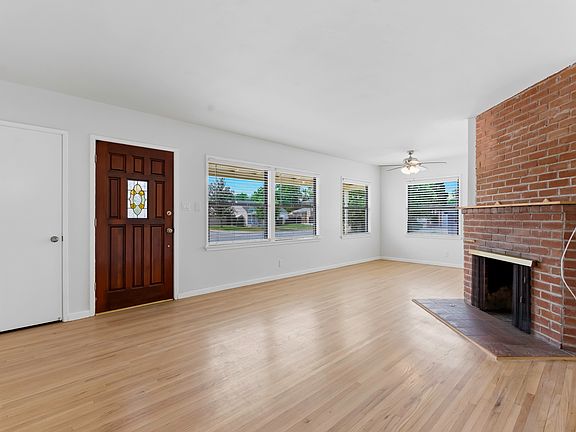 2nd image of 1825 Manley Ave