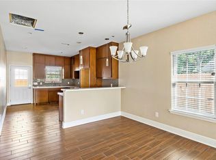 6302 Crestridge St, Houston, TX 77033