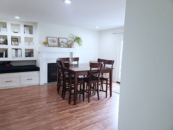 5th image of 9898 S Glasgow Dr