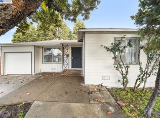 9852 Maddux Dr, Oakland, CA 94603
