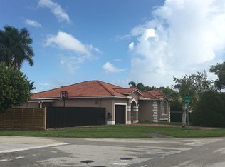5682 SW 163rd Ct, Miami, FL 33193