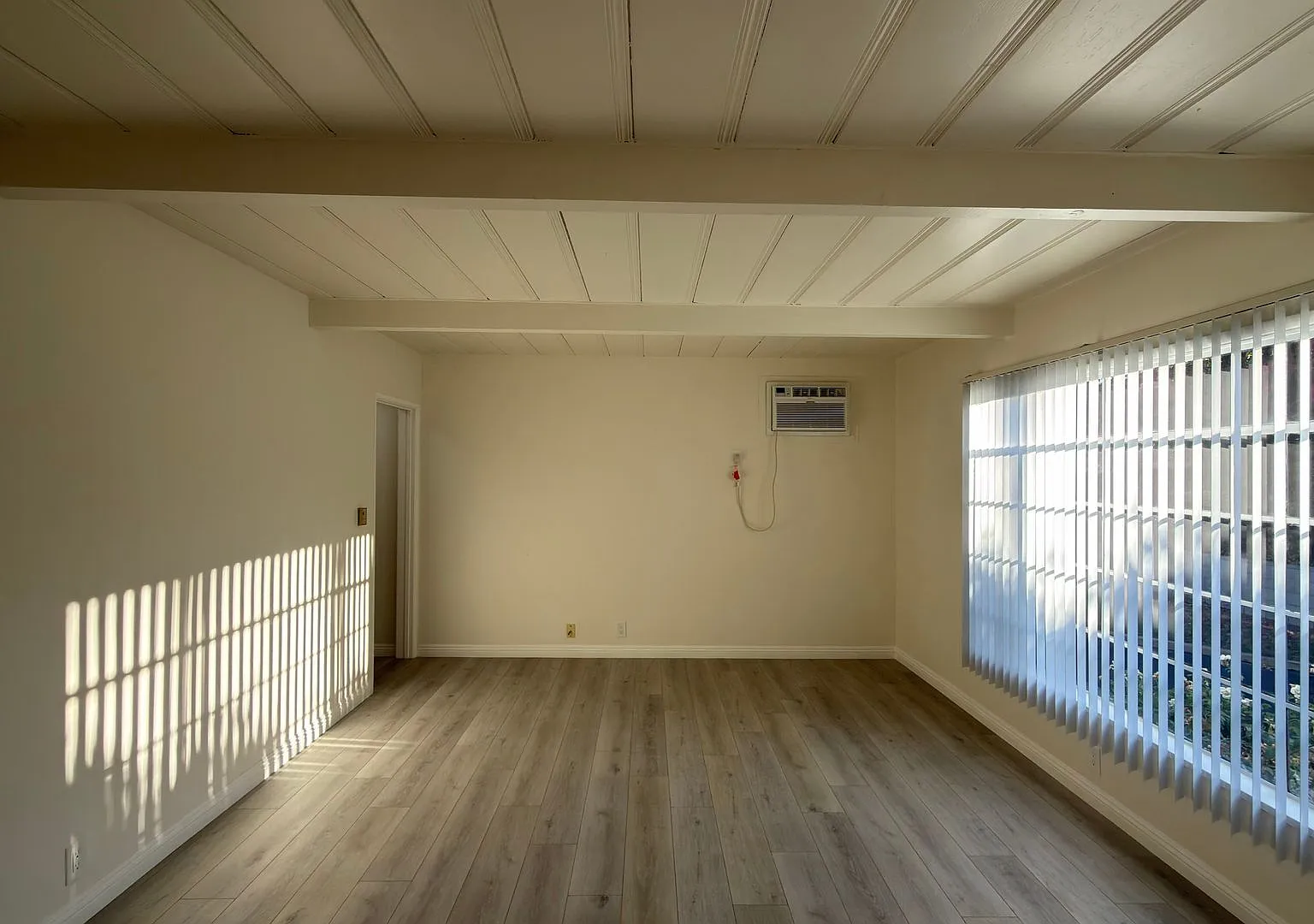 1120Vill — Photo 4