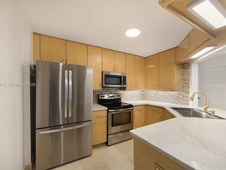 801 Brickell Key Blvd #2008 — Photo 5
