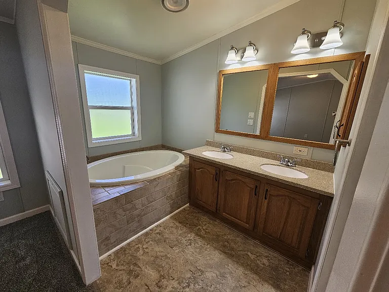 400 Center Ave S #88 — Photo 15