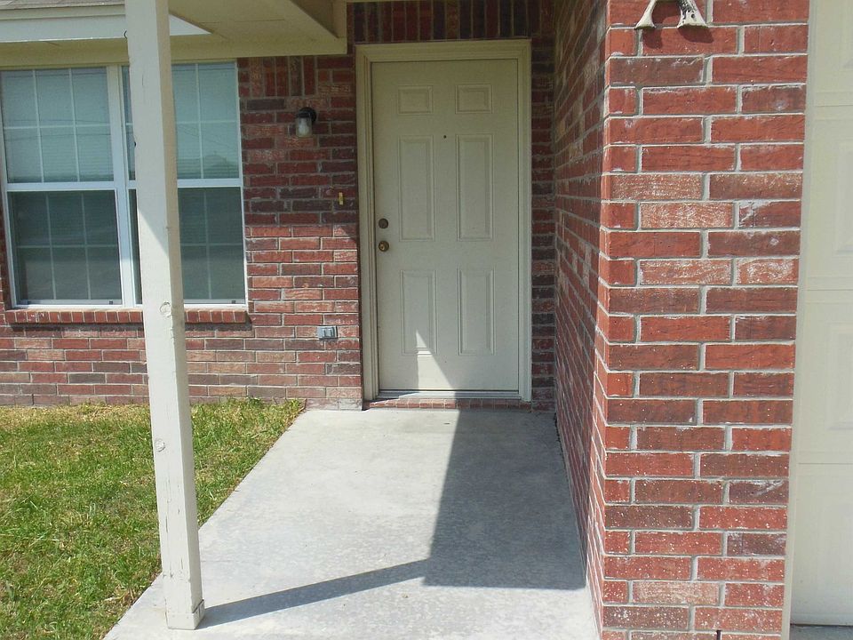 406 W St John St 406 W Saint John Ave Nolanville TX Zillow