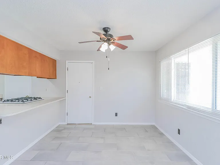 11052 Middledale St — Photo 15