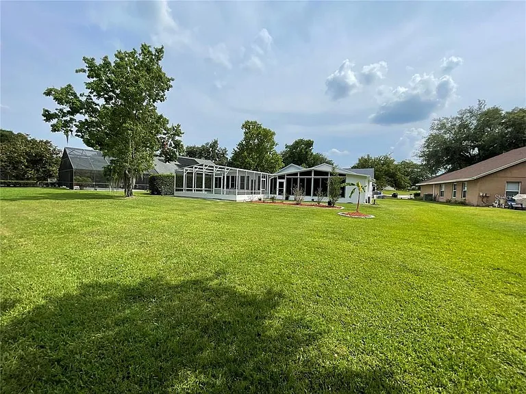 1858 N Prairie Dunes Ct — Photo 17