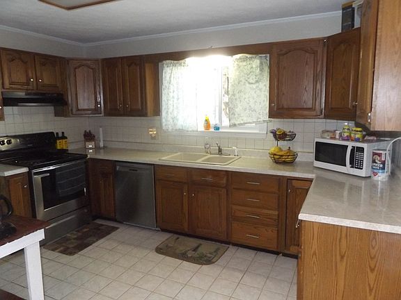 2nd image of 1105 Childress St