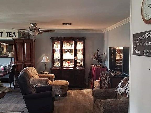 Living Room/Dining/Kitchen