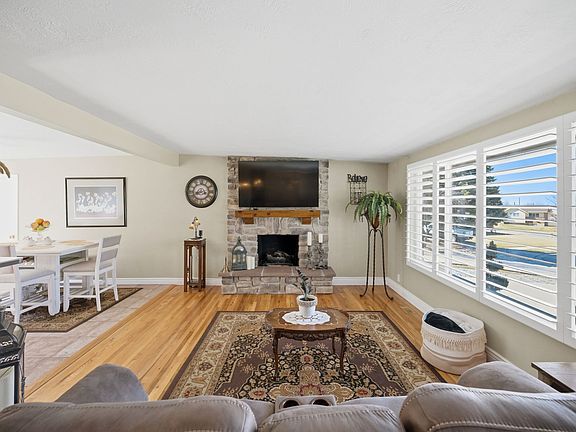 5th image of 2140 E Nye Cir S
