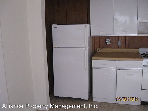 3rd image of 1017 Laramie St APT 02