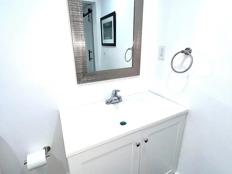 57 NW 48th Pl #5 — Photo 3