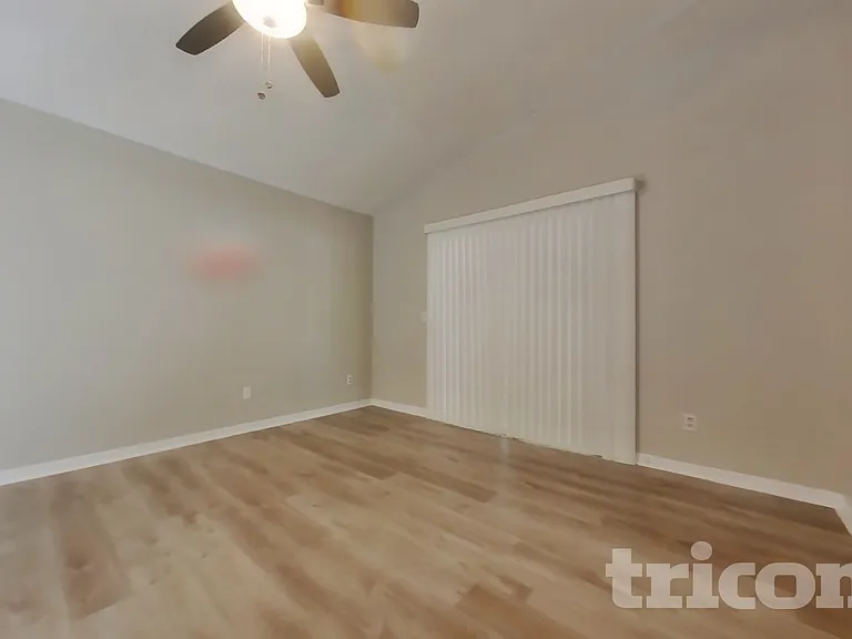 110 Yorktown Pl — Photo 6