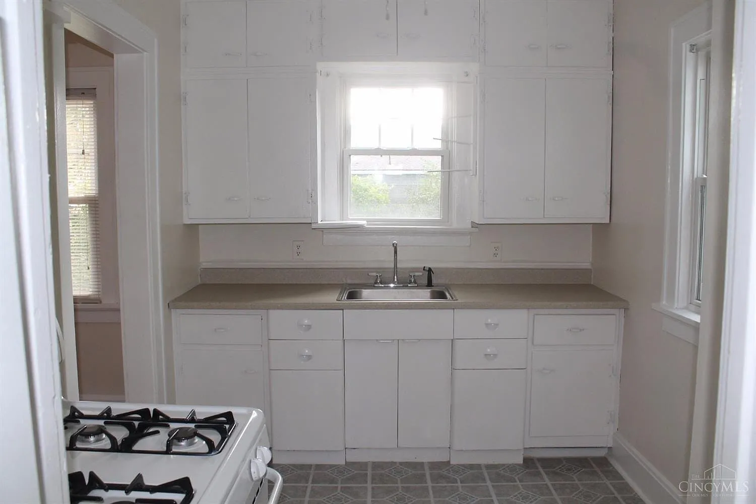 2 bed, 1.0 bath, 1200 sqft, $1,375 — Photo 4