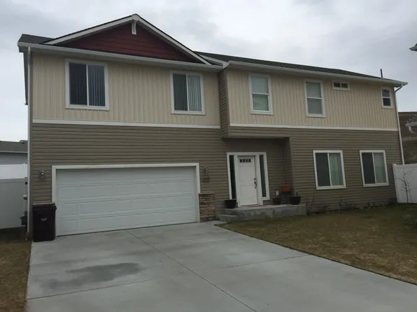 1449 SW Sagebrush Ln, Pullman, WA 99163