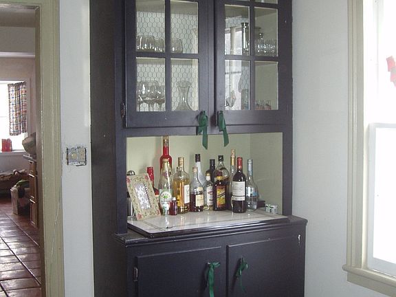 Lots of storage and quality built-ins
