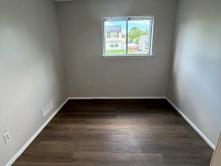 184 Village Dr — Photo 23