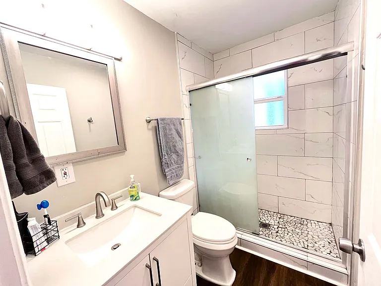 1369 Gault St SE — Photo 6
