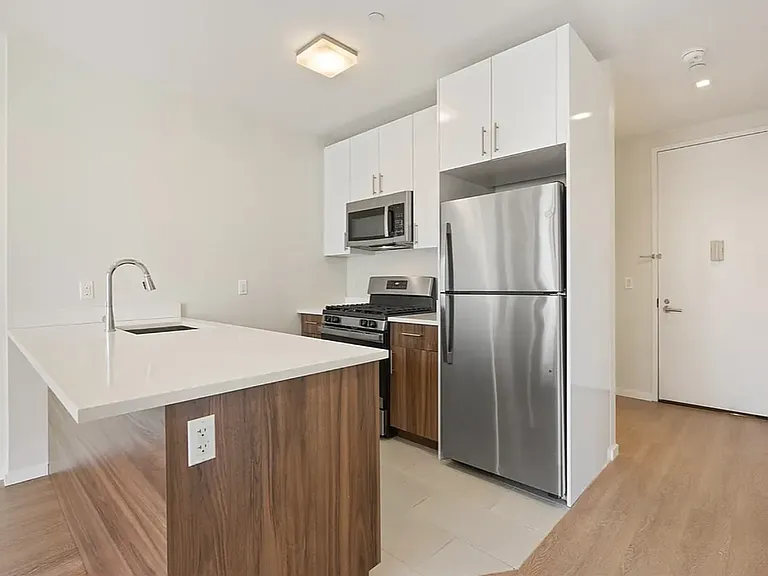 521 W 134th St #8B — Photo 12