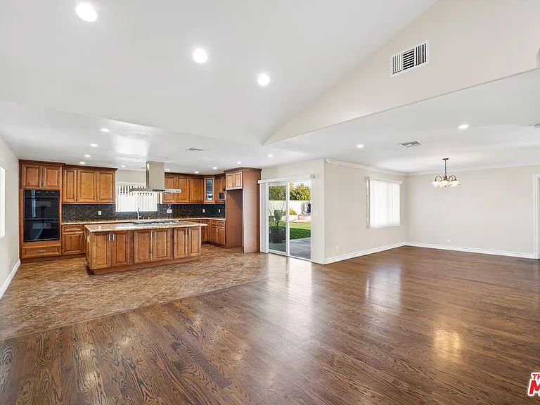 29403 Trailway Ln — Photo 12