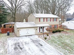 1350 Northfield Dr, Mineral Ridge, OH 44440