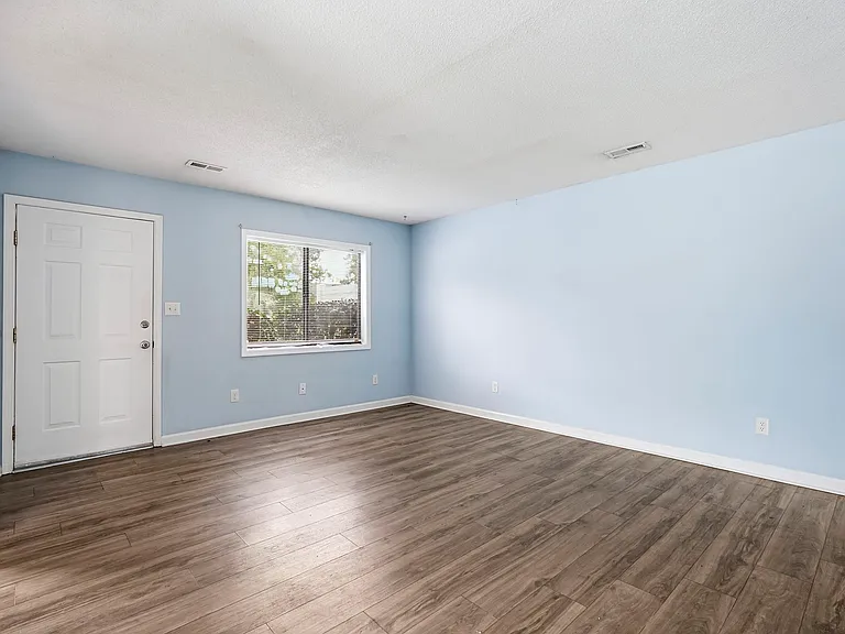 1451 Turkey Ridge Dr #D — Photo 23