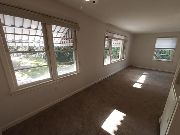 3rd image of 765 Ellwood Ave APT 2