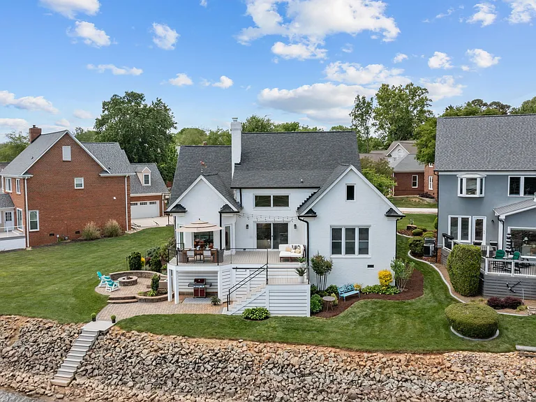7322 Swansea Ln — Photo 22
