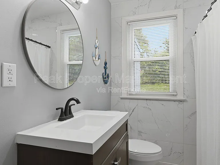421 Saint Luke St — Photo 14