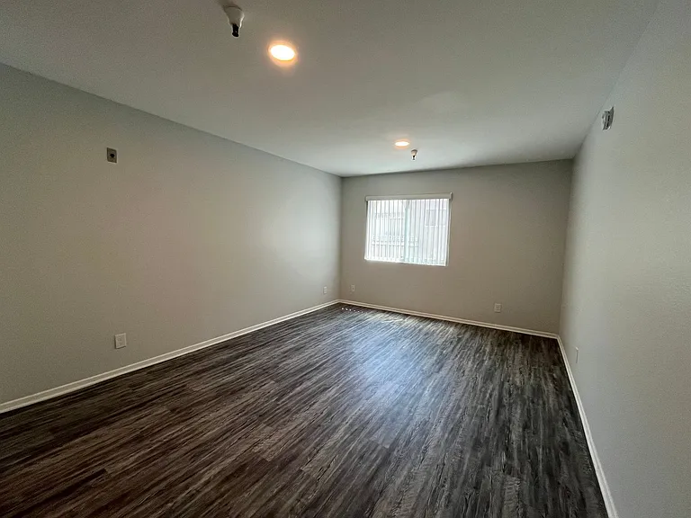 4378 Sepulveda Blvd — Photo 60