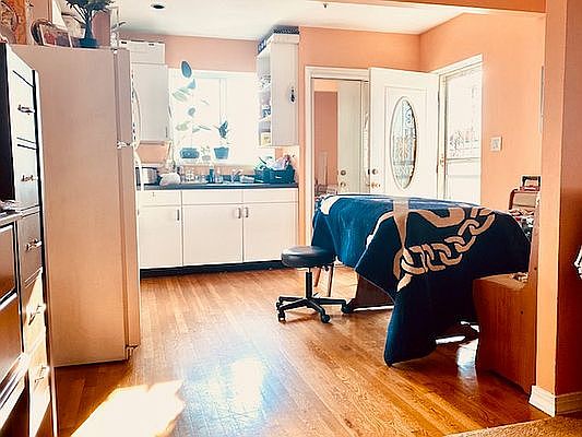 2nd image of 3834 Neptune Ave #2A