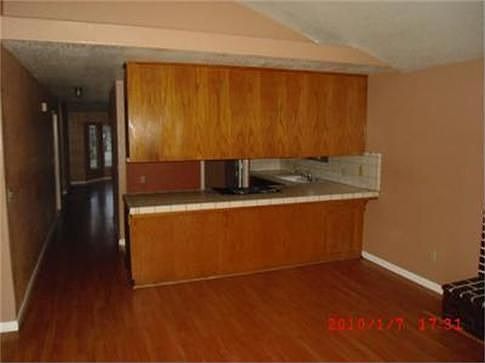 5th image of 1958 Hammertown Dr