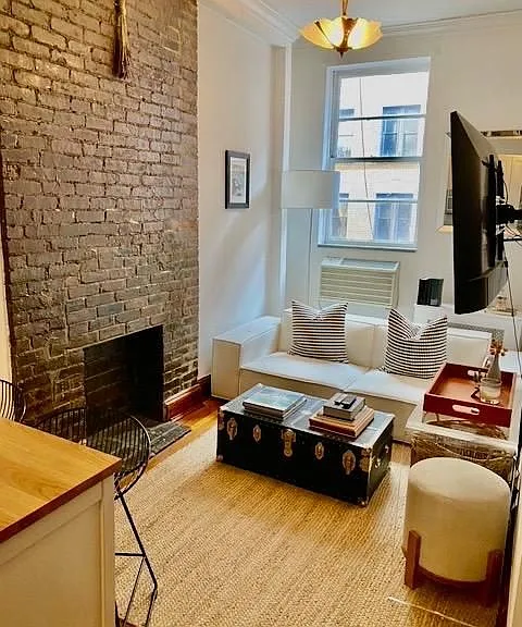 105 Christopher St #1A — Photo 1