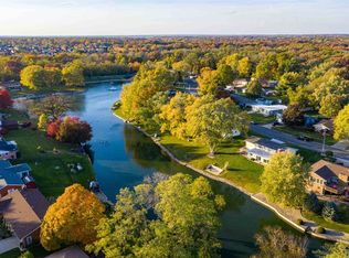 109 Shore Dr, Morton, IL